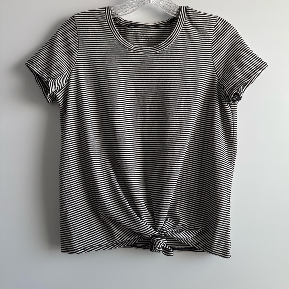 Madewell Black and White Striped Knot Tee. Size Small